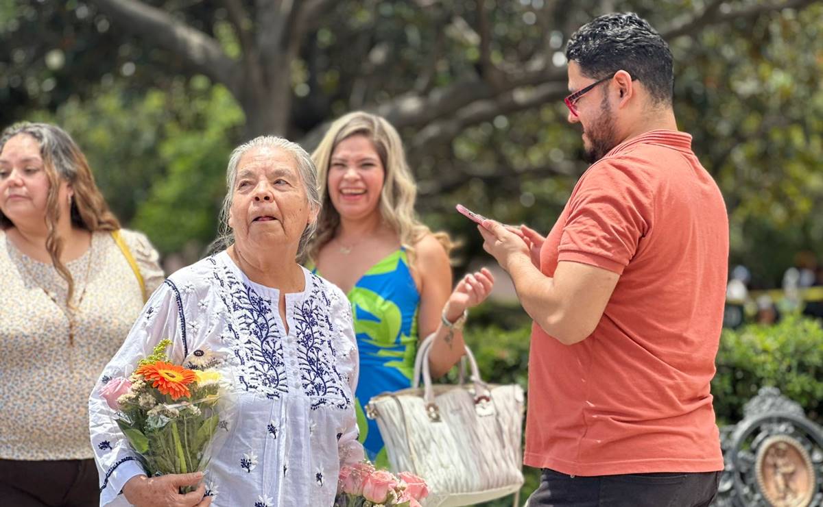 Día de las madres impulsa ventas en florerías, pastelerías y restaurantes del Centro Histórico de SLP