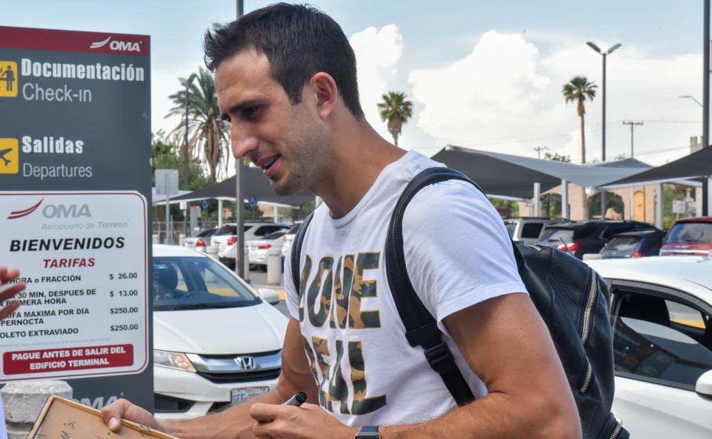 Santos confirma salida de Izquierdoz rumbo a Boca Juniors