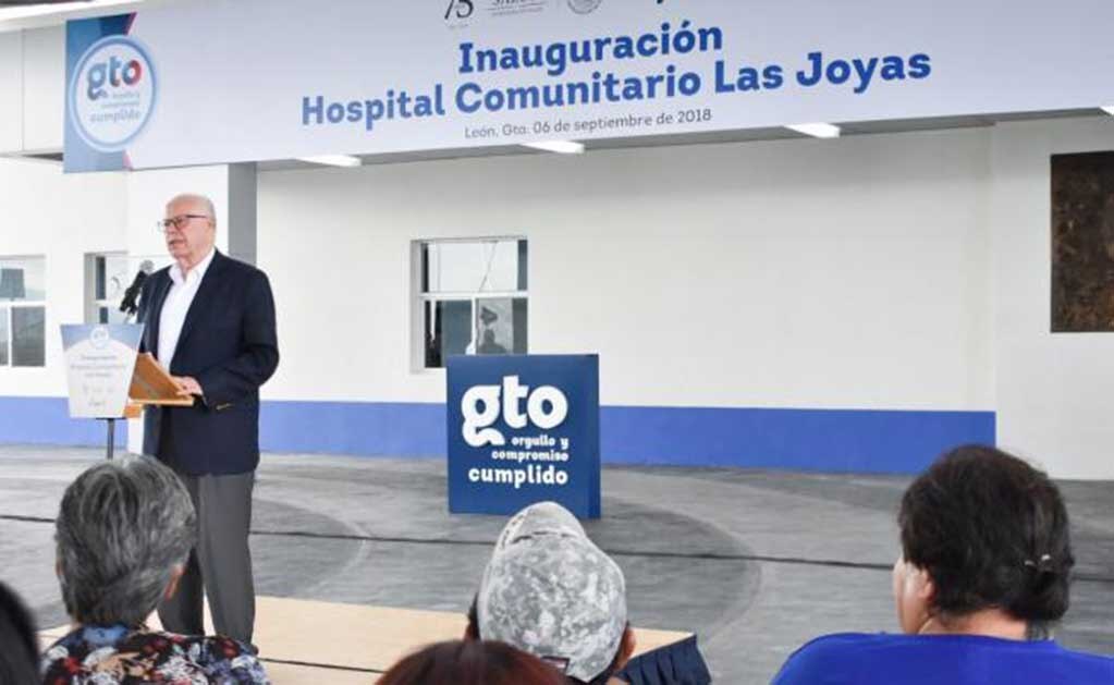 Narro se solidariza con Graue por agresión de porros en la UNAM