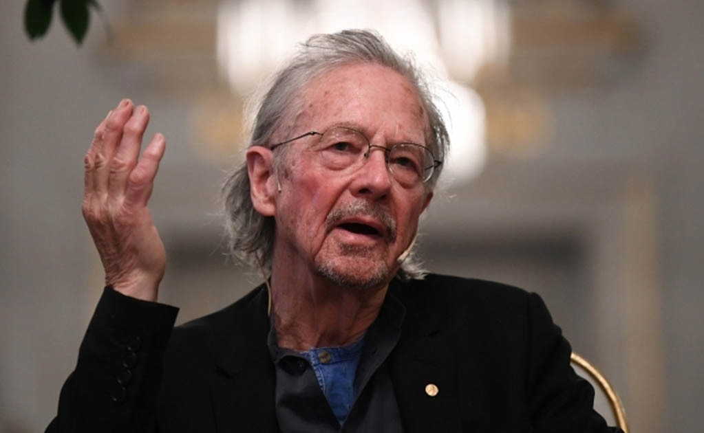 Múltiples protestas contra Peter Handke en vísperas de recibir el Nobel