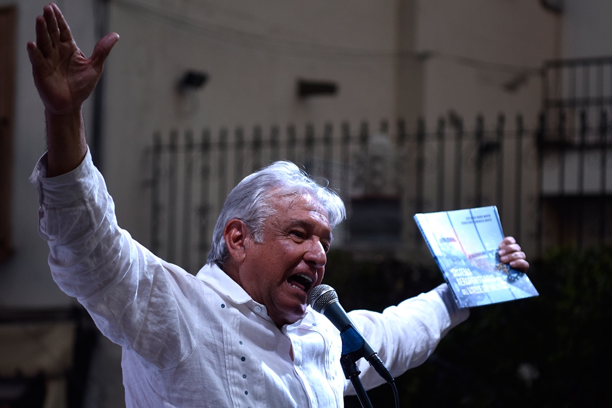 Santiago Nieto se une a campaña de AMLO; busca blindar elecciones