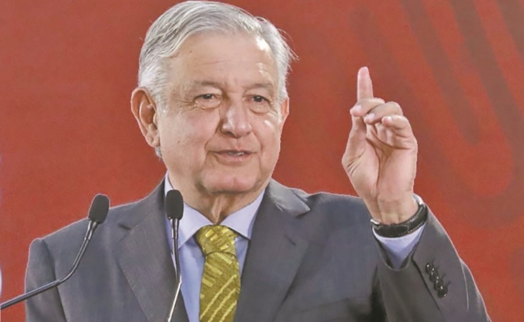 Pide López Obrador más dinero para sus programas