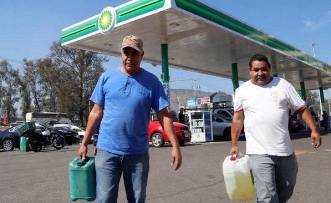  Desabasto de gasolina por "huachicol": por qué hay escasez de combustible en México y qué tiene que ver AMLO