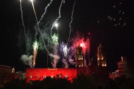 Sin congregación de personas, gobernador da el Grito de Independencia en SLP