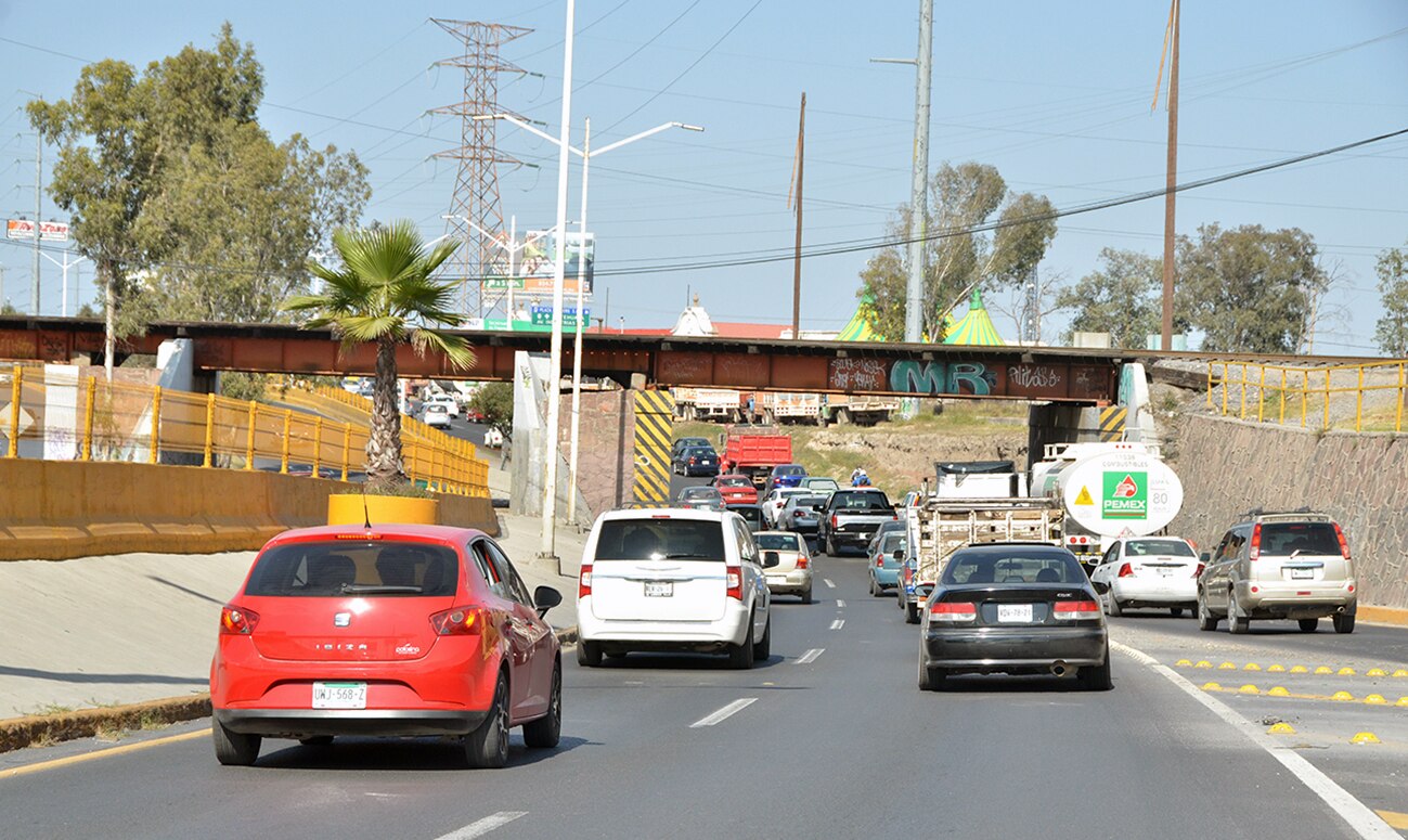 Obras en Puente Pemex se tendrán que hacer sin detener flujo ferroviario: SEDUVOP