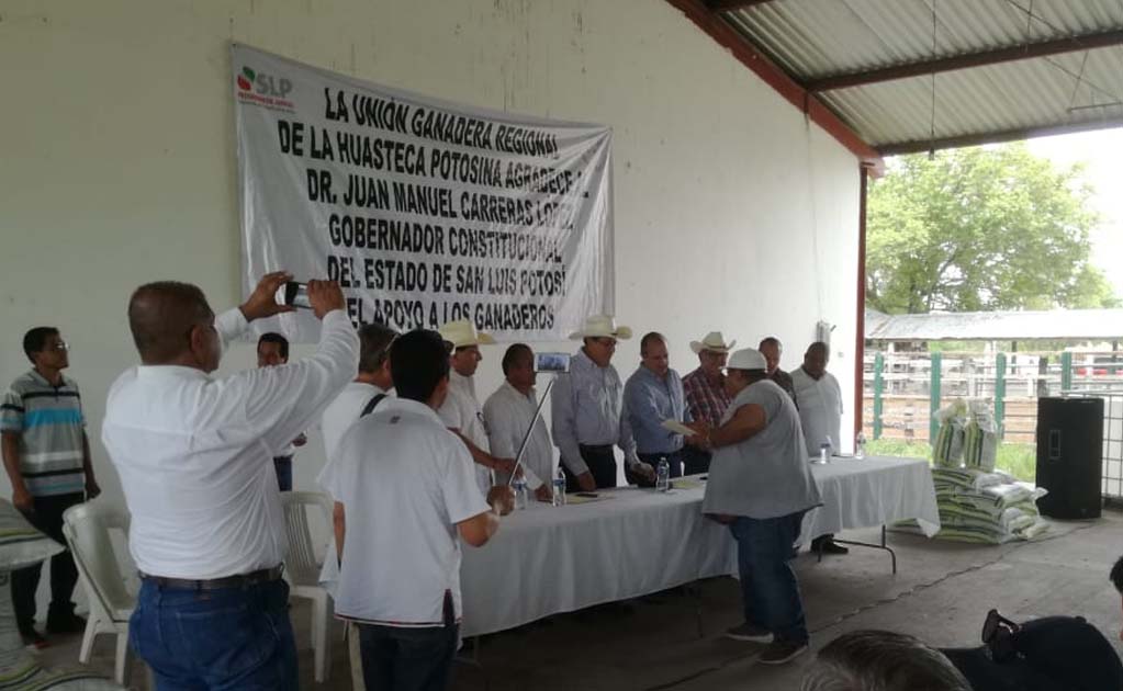 Entregan tanques nodriza para reforzar acciones contra sequía en la Huasteca