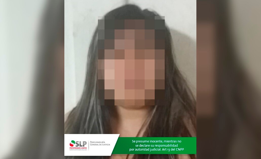 Arrestan a mujer involucrada en atraco violento en automotriz