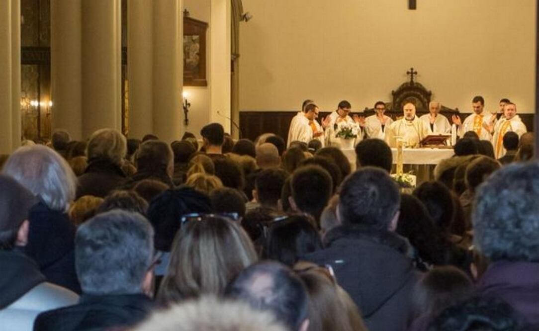 Imagen ilustrativa de una misa en una iglesia en Italia. FOTO: EL UNIVERSAL