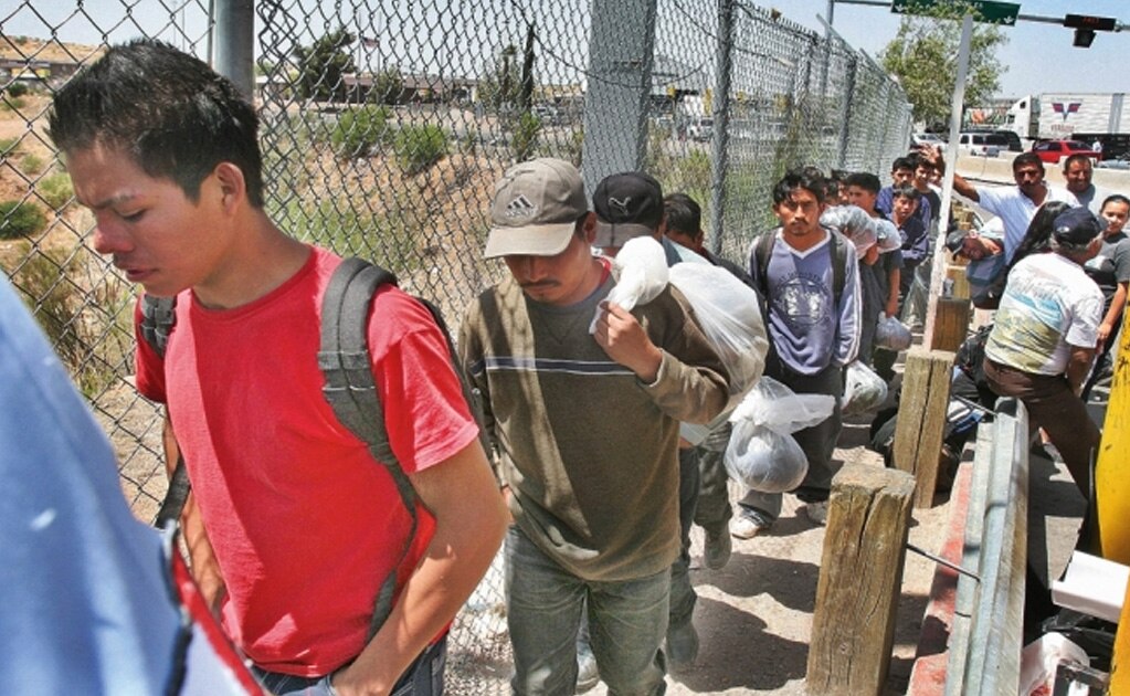 Repatrian a más de 207 mil mexicanos desde EU y Canadá