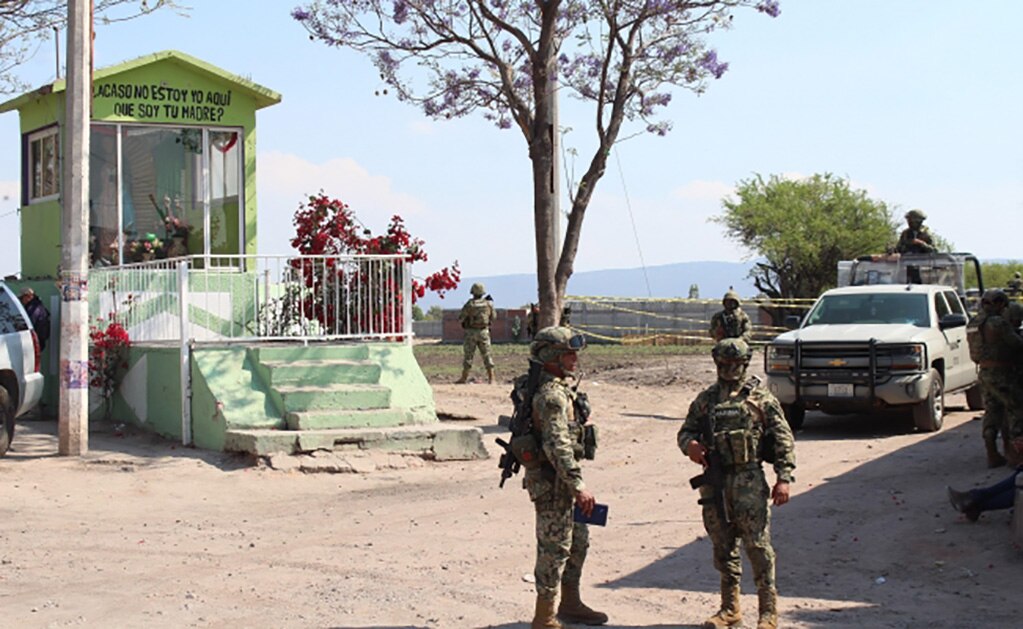 Aseguran 97 vehículos y 21 inmuebles al Cartel Santa Rosa de Lima en Guanajuato