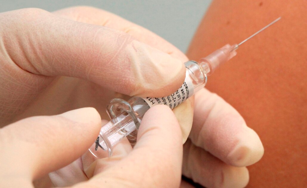 Salud ordena no aplicar lote de vacunas; no garantiza protección contra la rubeóla