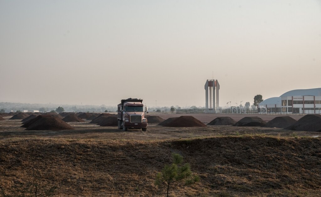 Retrasa juez resolución sobre petición de Sedena para destrabar obra de Santa Lucía
