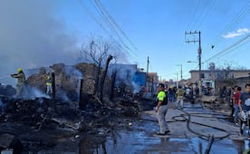 Fuerte incendio consume predio en la colonia Matamoros 