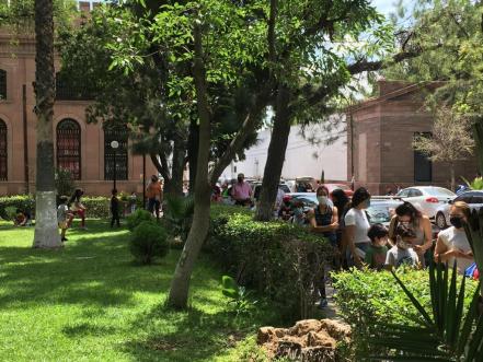 Entre música y llantos, menores de 5 a 8 años en SLP se vacunan contra el Covid-19