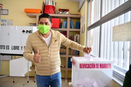 Participa Gallardo en revocación de mandato; destaca jornada pacífica y llama a sumarse al ejercicio democrático