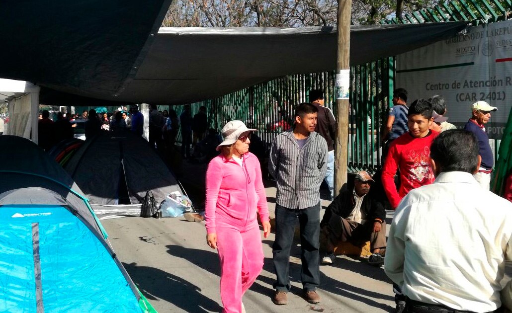 Protestan campesinos en Sedesol por adeudo de 5 mdp