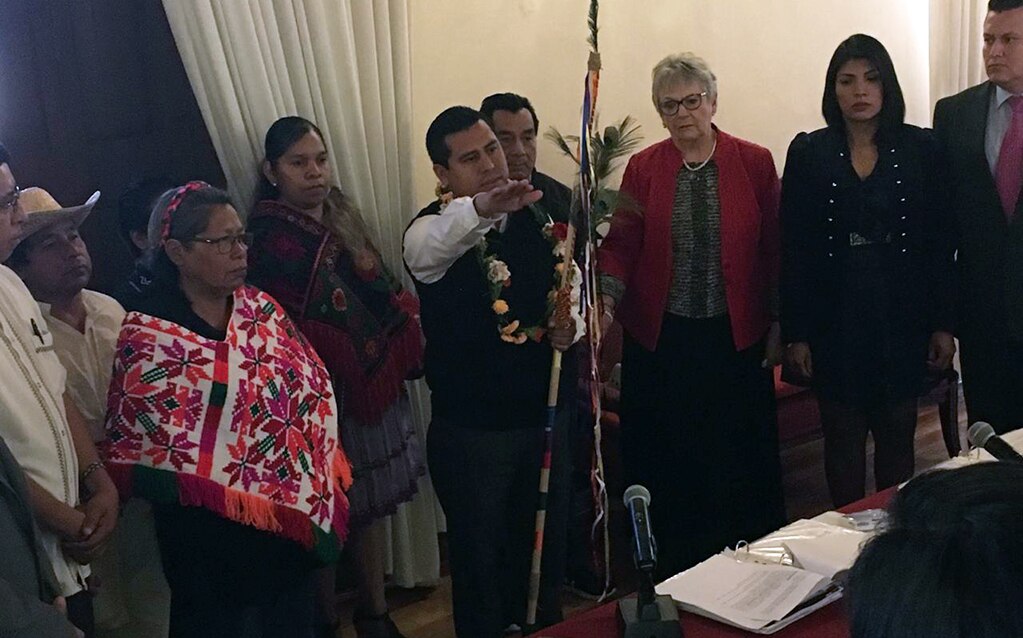 Cabildo formaliza nombramiento del titular de la Dirección de Asuntos Indígenas