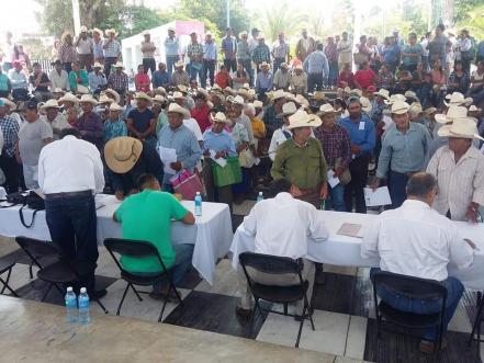 Entregan seguro agrícola catastrófico a productores de Rioverde 