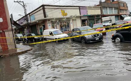 Intensas lluvias elevan tarifas de Uber e InDrive y colapsan SLP