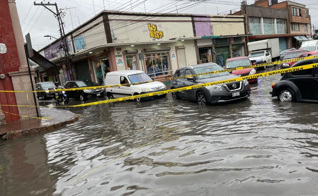 Intensas lluvias retrasan traslados de los potosinos. Foto: Humberto Torres