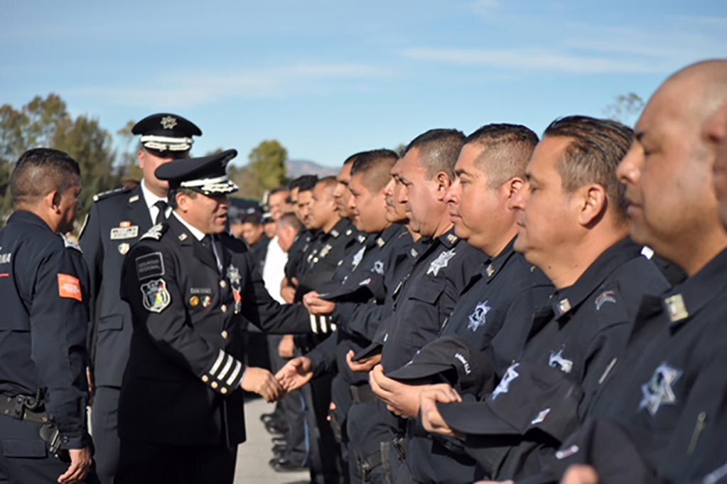 8 años después, promoverán a policías estatales