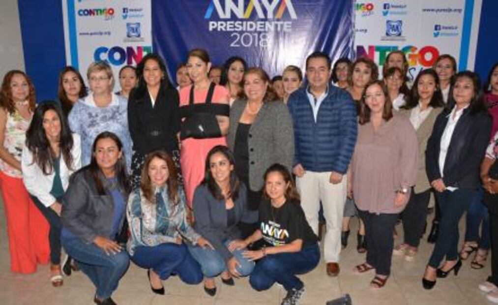 Presentan red de mujeres de "Por México al Frente" en SLP