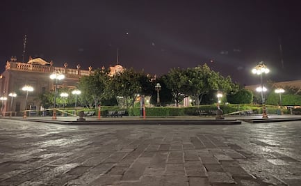 Por contingencia, sanitizan y cierran principales plazas en capital de San Luis Potosí