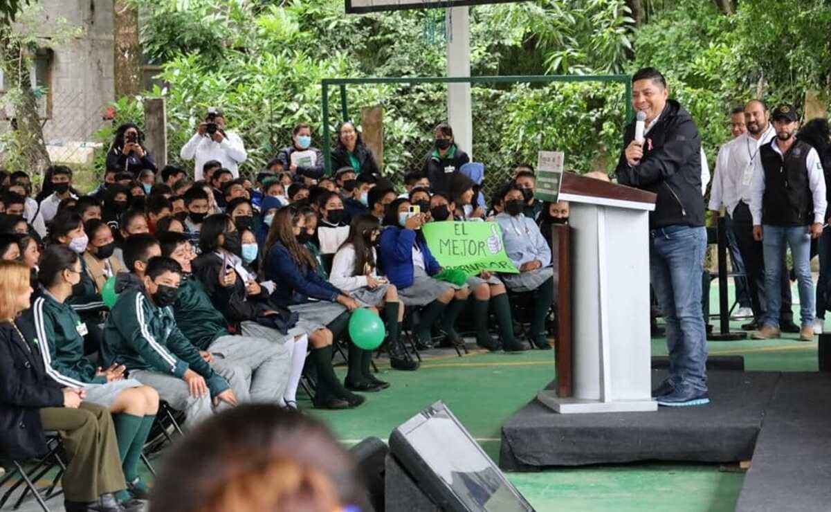 Anuncia Ricardo Gallardo programa de enseñanza de inglés y francés es escuelas de nivel básico