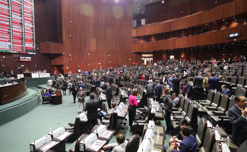 Busca Morena prohibir que líderes sindicales sean diputados federales