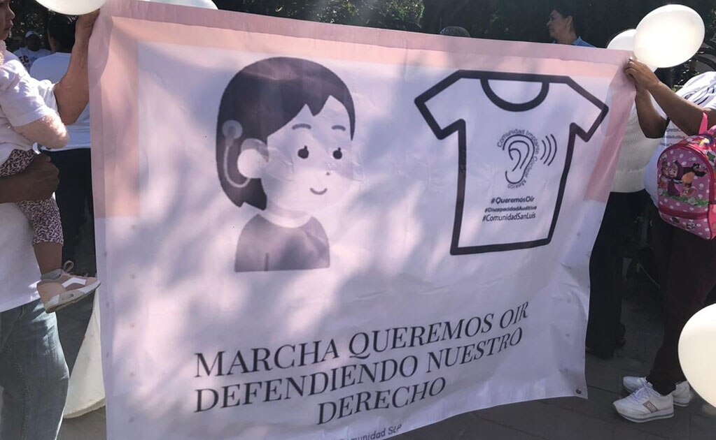 Personas con discapacidad auditiva, piden no se recorten programas que los benefician