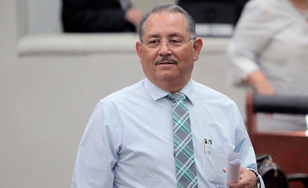 Diputado García Melo se rehúsa a hablar sobre liberación de Elba Esther