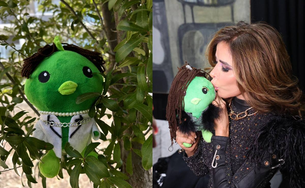 "Pollito Martín", Gallardo crea su tendencia 'simi' y regala peluches caracterizados a artistas en la Fenapo. Foto: Especial