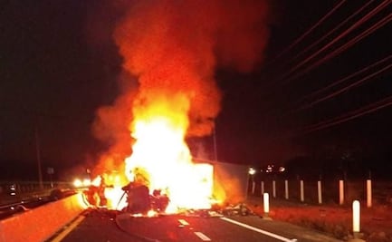 Sube a tres los muertos por accidente en carretera La Pila-Villa de Arriaga, SLP