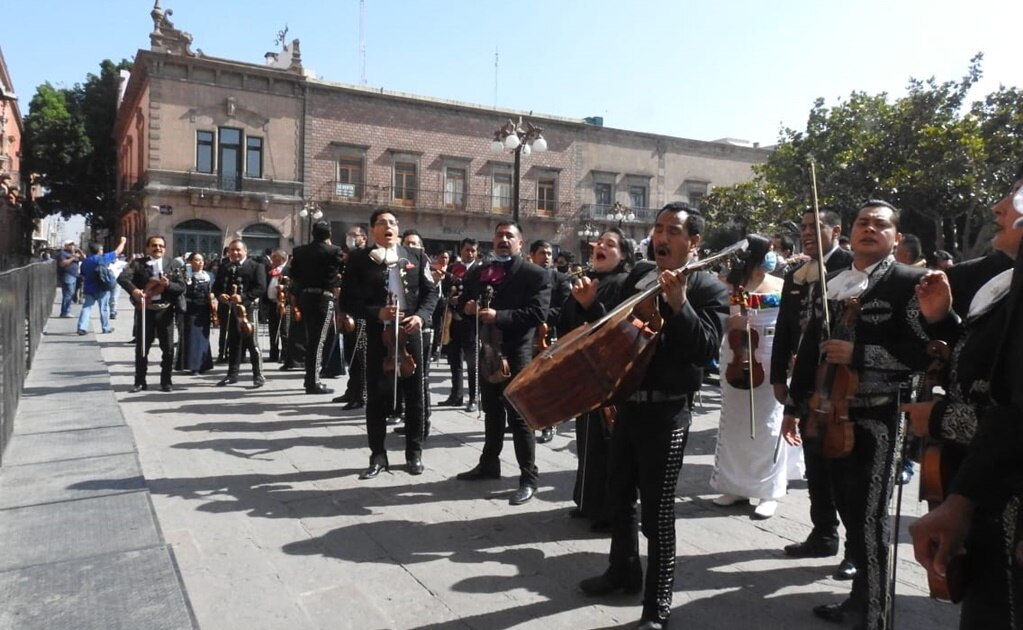 Al ritmo del son, mariachis potosinos piden apoyo ante contingencia
