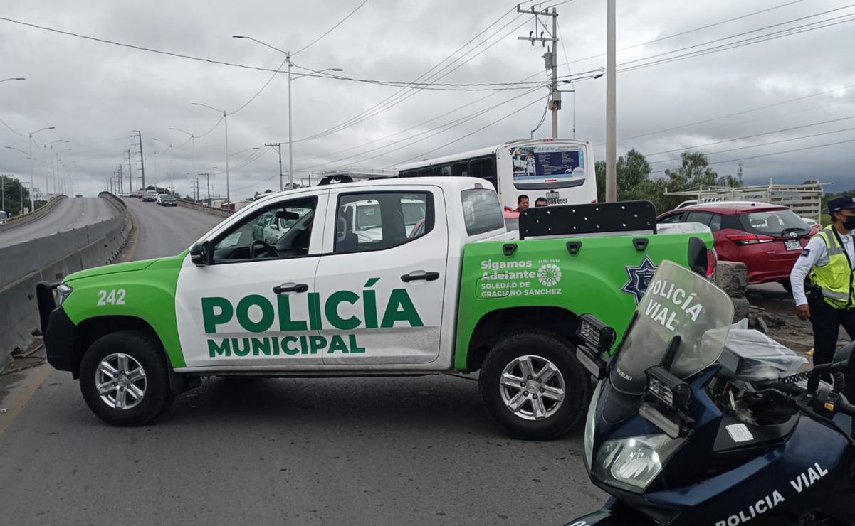 Con bloqueo, habitantes de Soledad exigen abastecimiento de agua; llevan hasta 7 años sin líquido 
