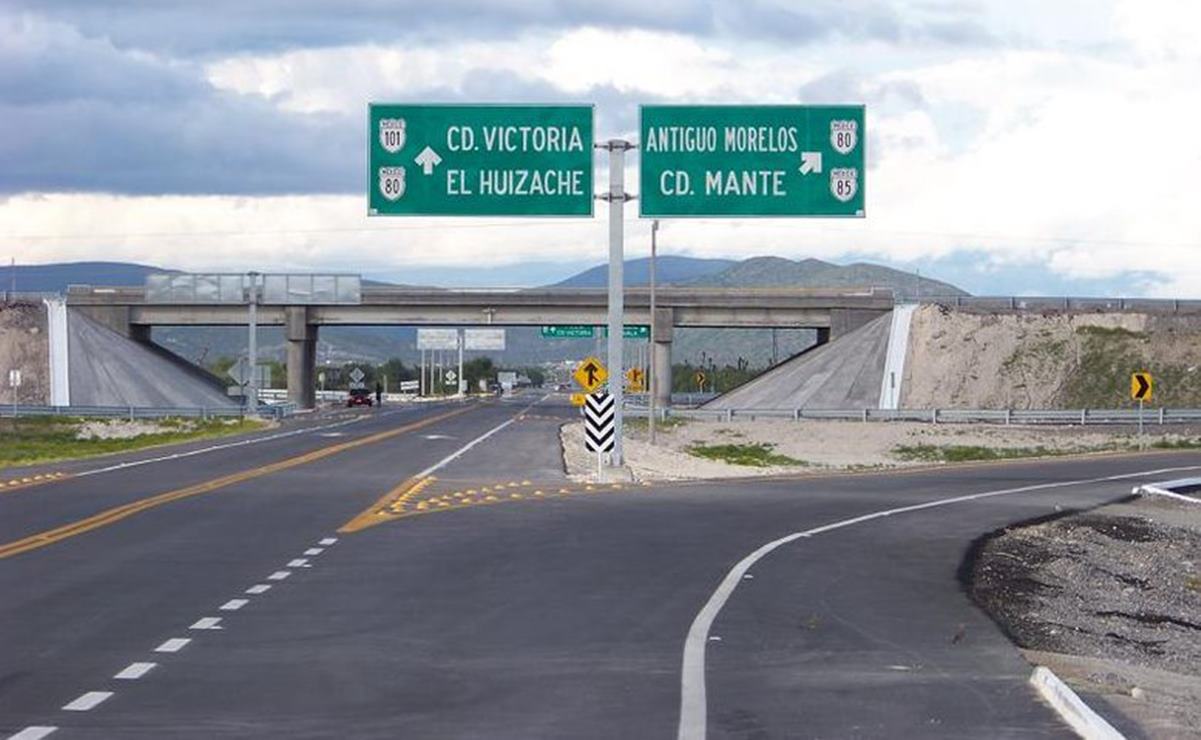 Reportan secuestro de 50 migrantes y dos choferes en carretera de Matehuala, SLP