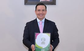 Guadalupe Torres Sánchez entrega al Congreso el documento del Quinto Informe de Gobierno de Ricardo Gallardo 