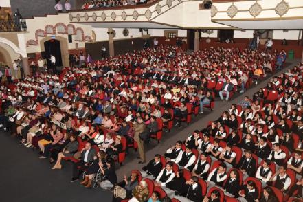 Yalitza Aparicio ofrece conferencia sobre empoderamiento a mujeres