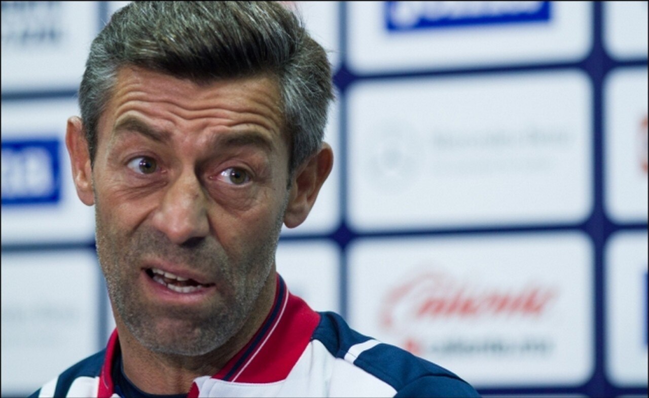  Pedro Caixinha se salta a Ricardo Peláez