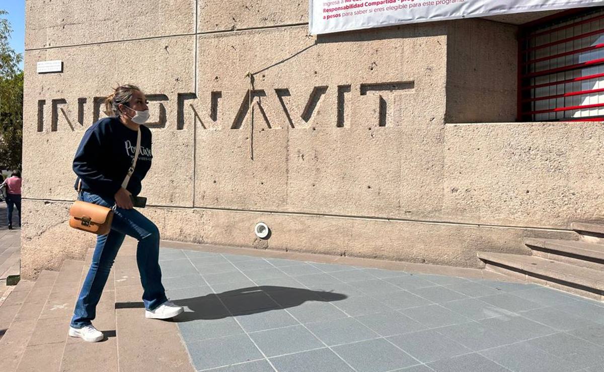 ¡Sin filas y en casa! Así puedes cambiar tu crédito Infonavit de Veces Salario Mínimo a pesos