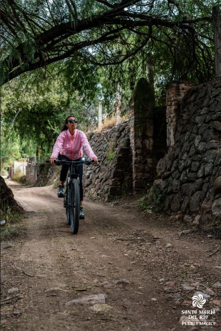 Santa María del Río, el Pueblo Mágico con una historia tejida entre hilos y colores