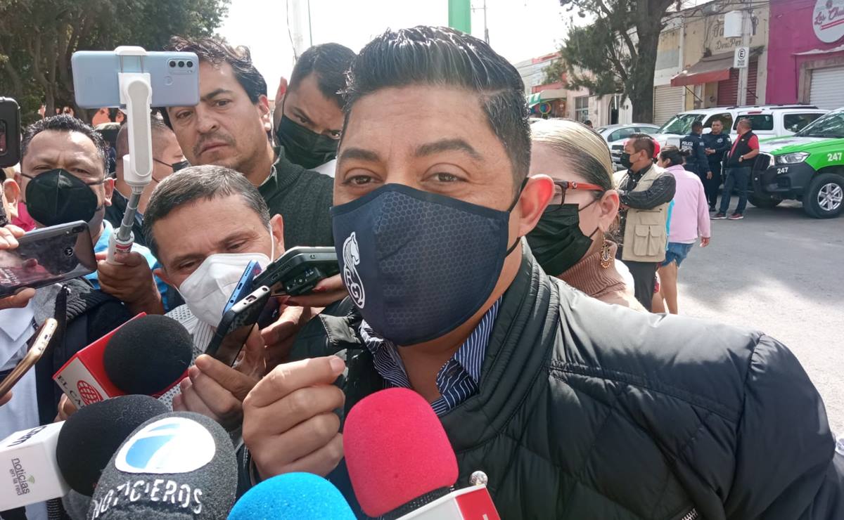 Burócratas en San Luis Potosí se quedan sin IMSS; gobierno paga hasta 850 mdp en seguros
