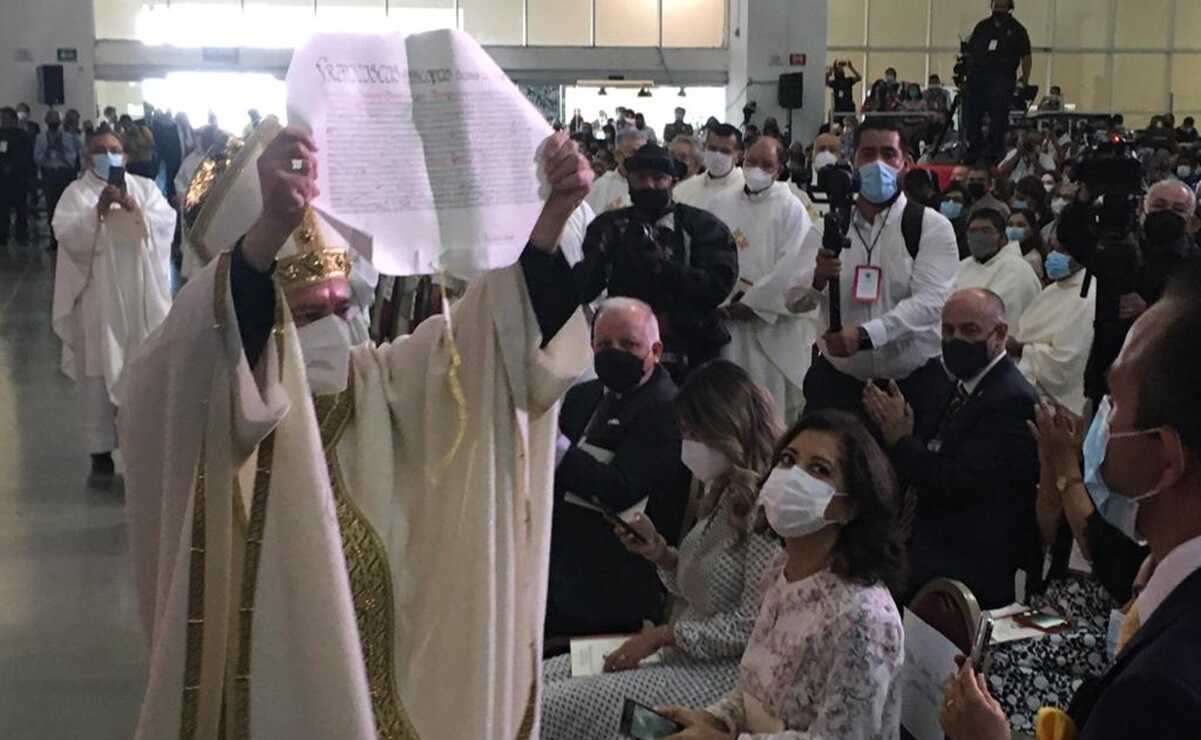 “Me enamoro cada vez más del corazón potosino”, dice nuevo arzobispo de SLP tras toma de posesión. Fotos: Samuel Estrada