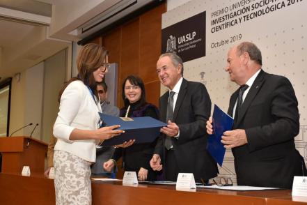 Investigación científica, fundamental para transformar a la sociedad: JMCL