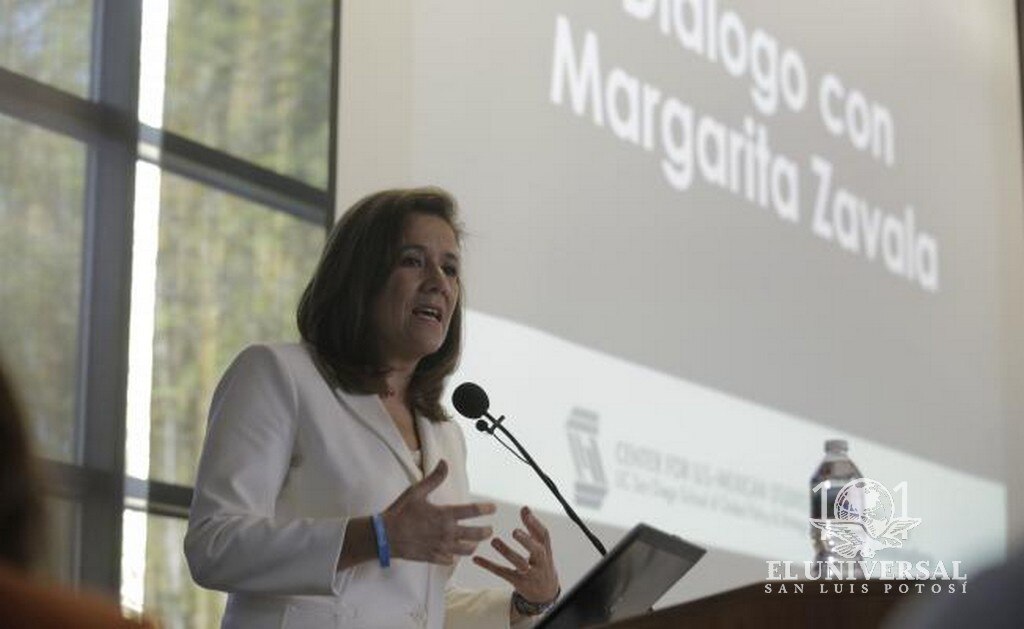Margarita Zavala promete Seguro de Gastos Médicos Universal