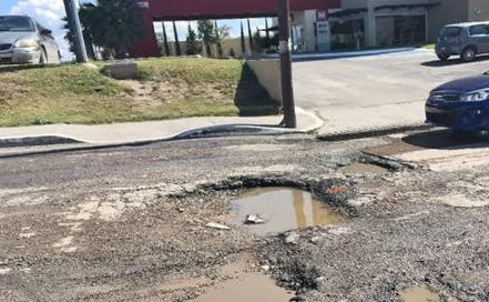 Baches y obras abandonadas amenazan productividad de la zona industrial de SLP, lamentan empresarios 