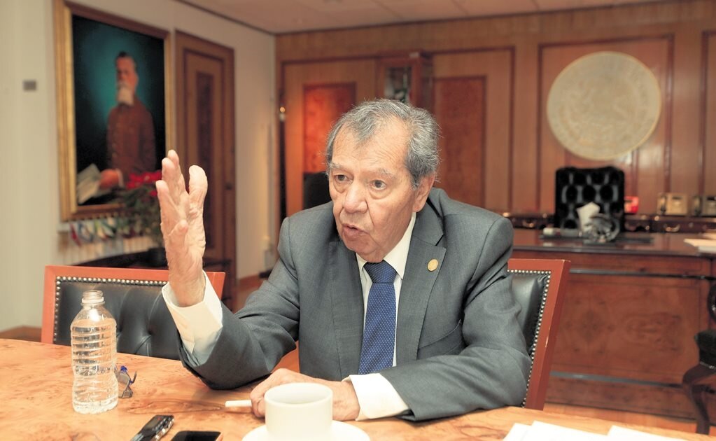 Muñoz Ledo presenta iniciativa para no criminalizar migración