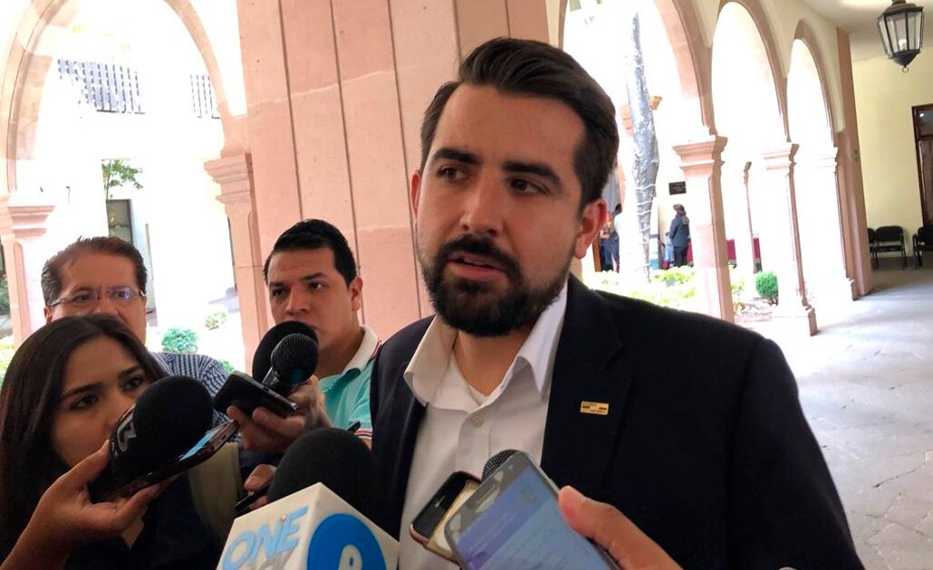 Reconoce Guajardo que no se ha atendido iniciativa de matrimonio gay en comisión