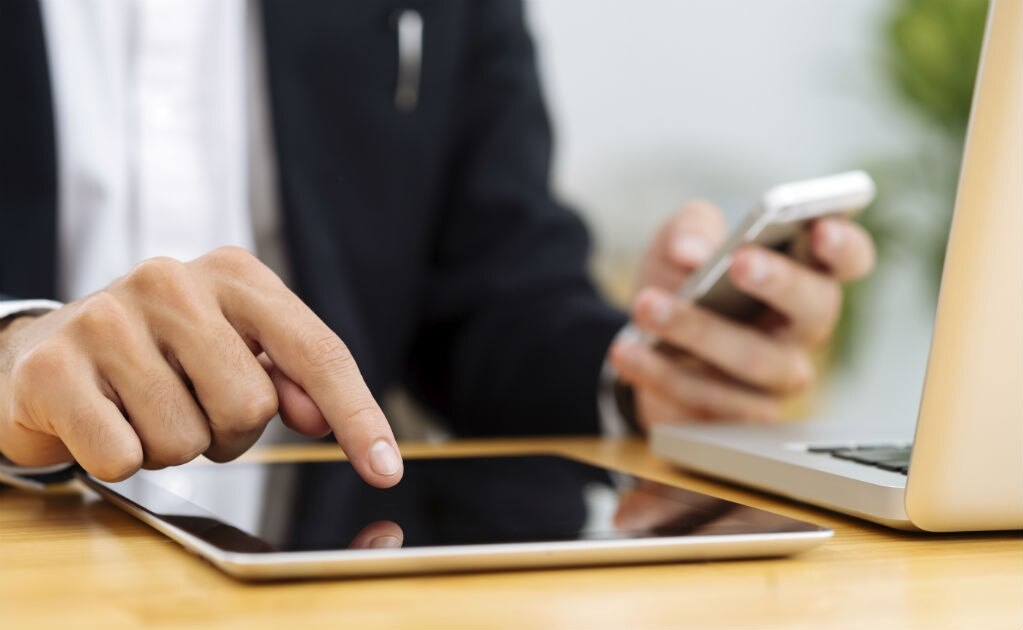 Corte de fibra afecta red de Telmex; habrá servicio en una hora