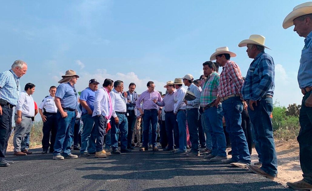 Gobierno municipal supervisa bacheo en delegación de Bocas